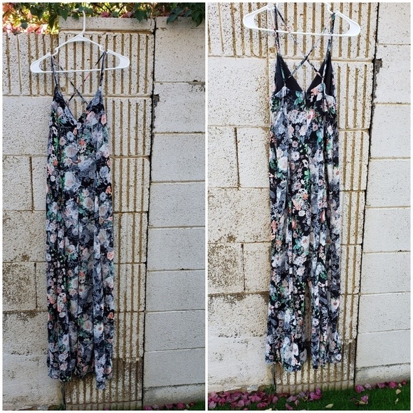 June & HudsonFloral Wide Leg Jumpsuit - Picture 2 of 3